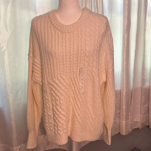 White Old Navy sweater